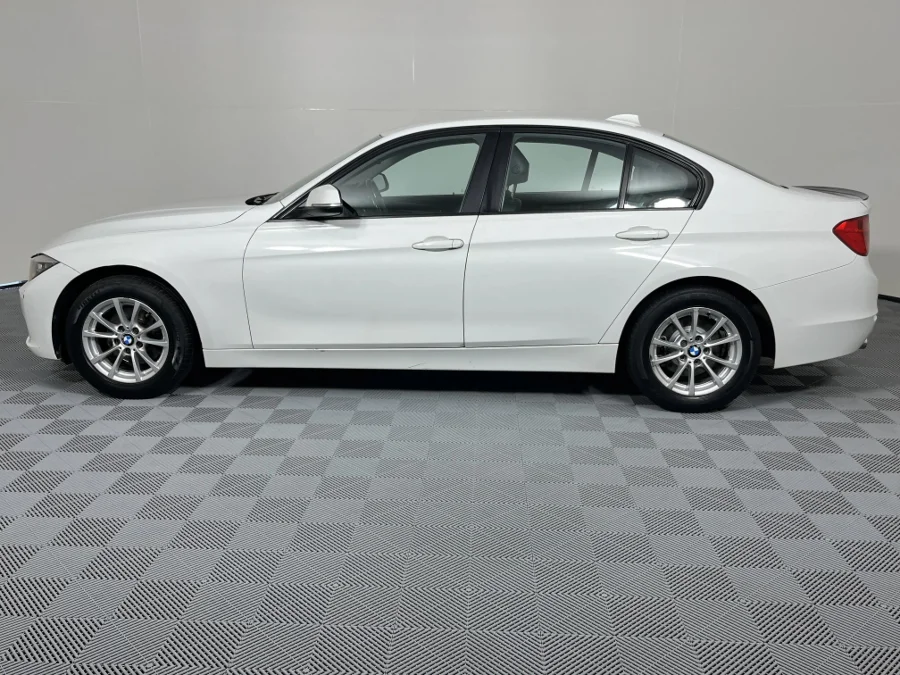 Used 2013 BMW 3 Series 320i sports-auto - WeBuyCars  Witbank