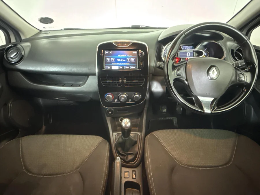 Used 2014 Renault Clio 66kW turbo Expression - WeBuyCars Midstream