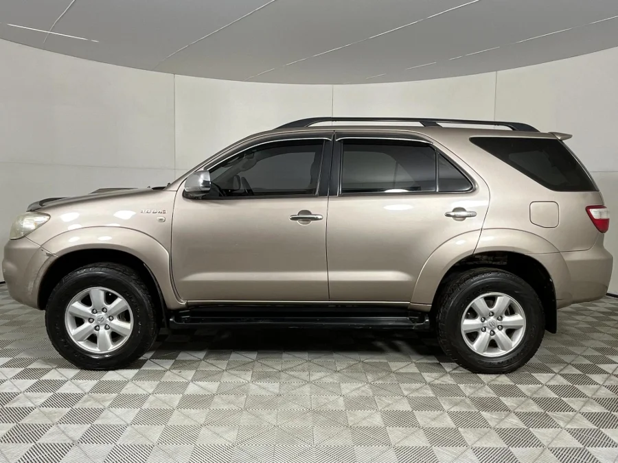 Used 2011 Toyota Fortuner 3.0D-4D 4x4 - WeBuyCars Polokwane