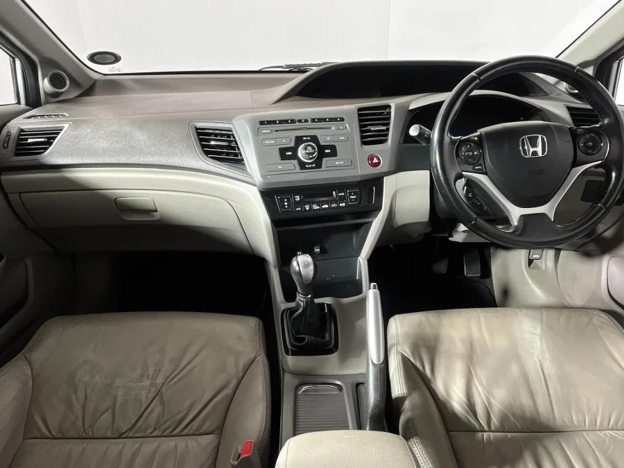 Used 2015 Honda Civic sedan 1.8 Elegance - WeBuyCars Rustenburg