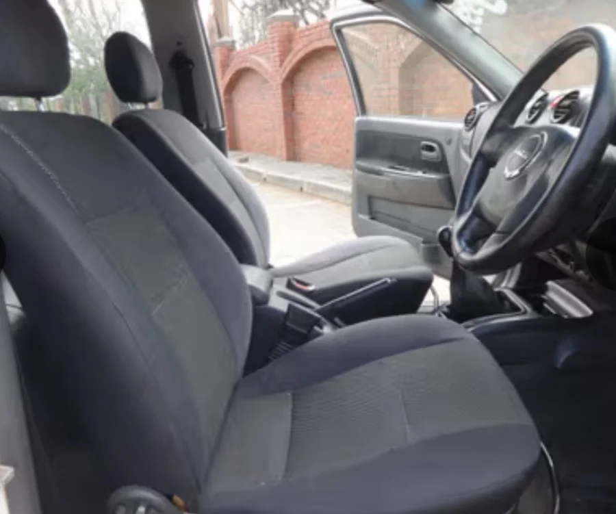 Used 2009 Isuzu KB 240 double cab LE - Nigel Auto Centre