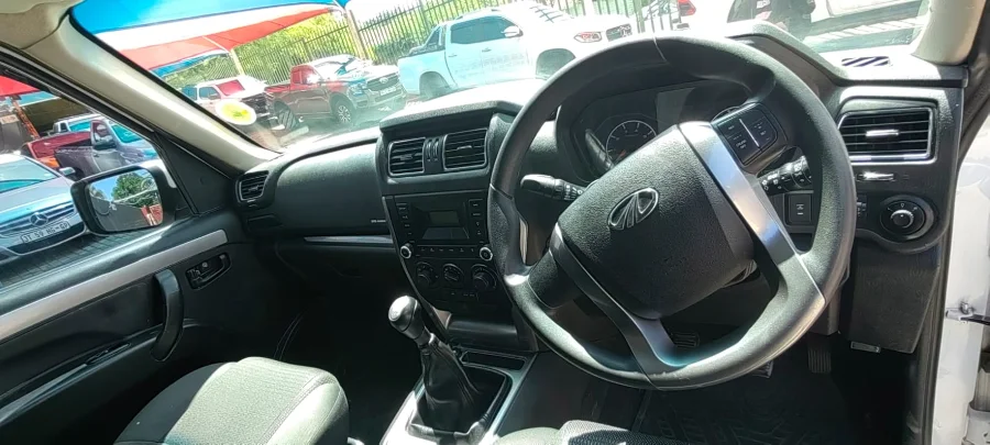 Used 2025 Mahindra Pik Up 2.2CRDe 4x4 S6 - JB Auto