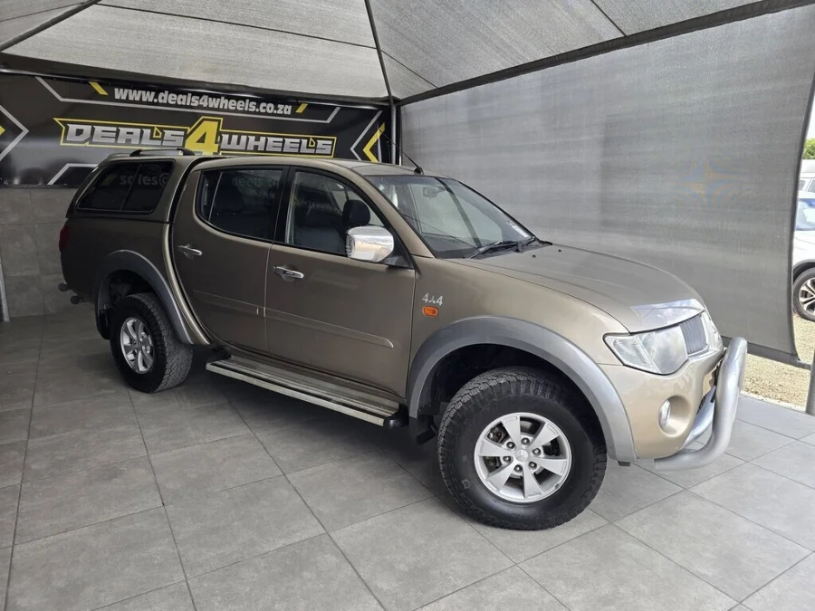 Used 2009 Mitsubishi Triton 3.2DI-D 4x4 double cab automatic - Deals 4 Wheels