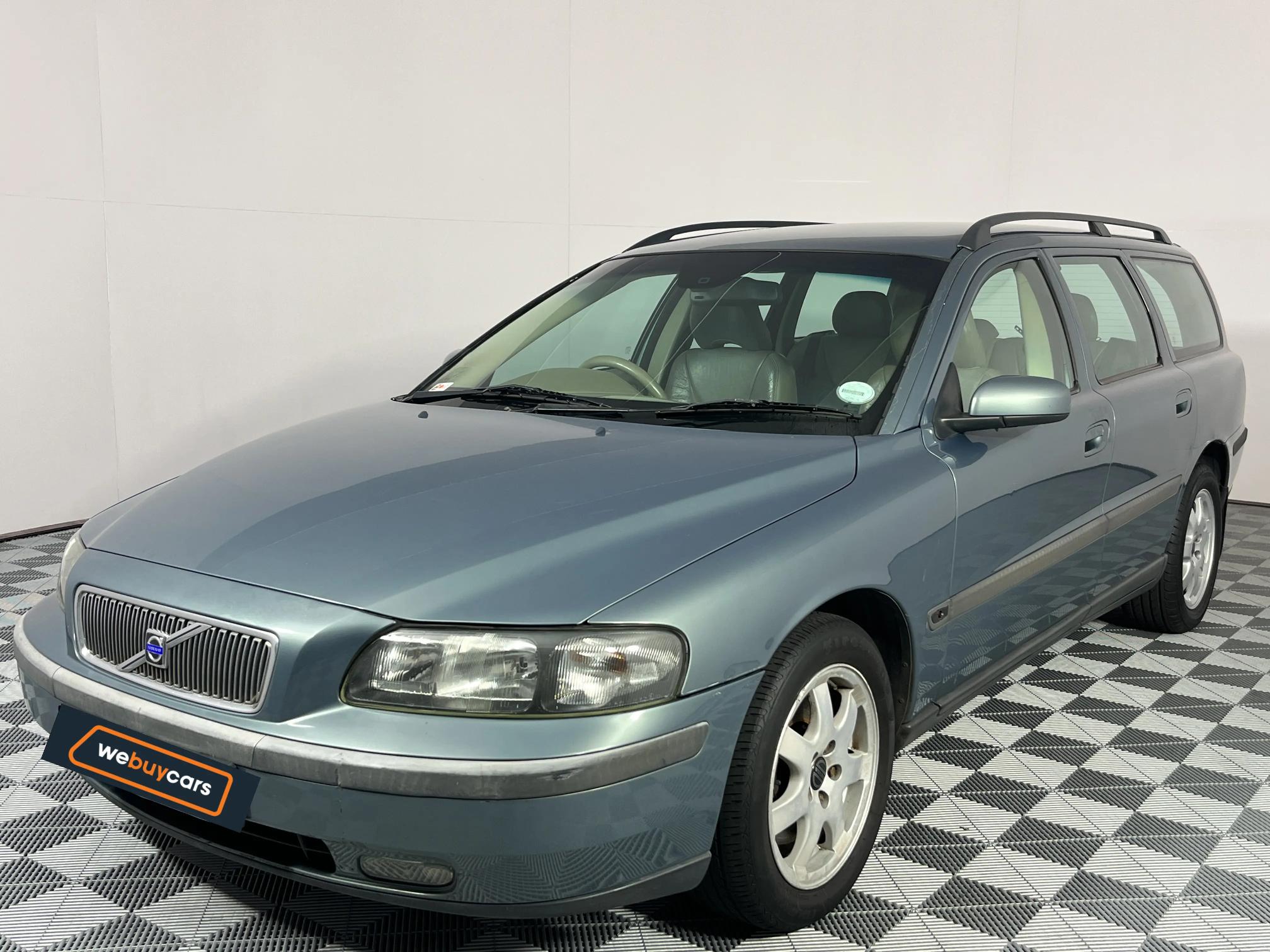 Used 2004 Volvo V70 2.0T automatic