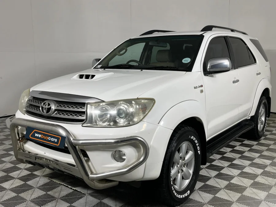 Used 2011 Toyota Fortuner 3.0D-4D 4x4 - WeBuyCars Riverhorse Used 2011 Toyota Fortuner 3.0D-4D 4x4 - WeBuyCars Riverhorse