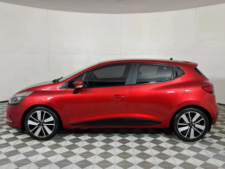 Used 2019 Renault Clio 66kW turbo Expression - WeBuyCars JHB South Used 2019 Renault Clio 66kW turbo Expression - WeBuyCars JHB South