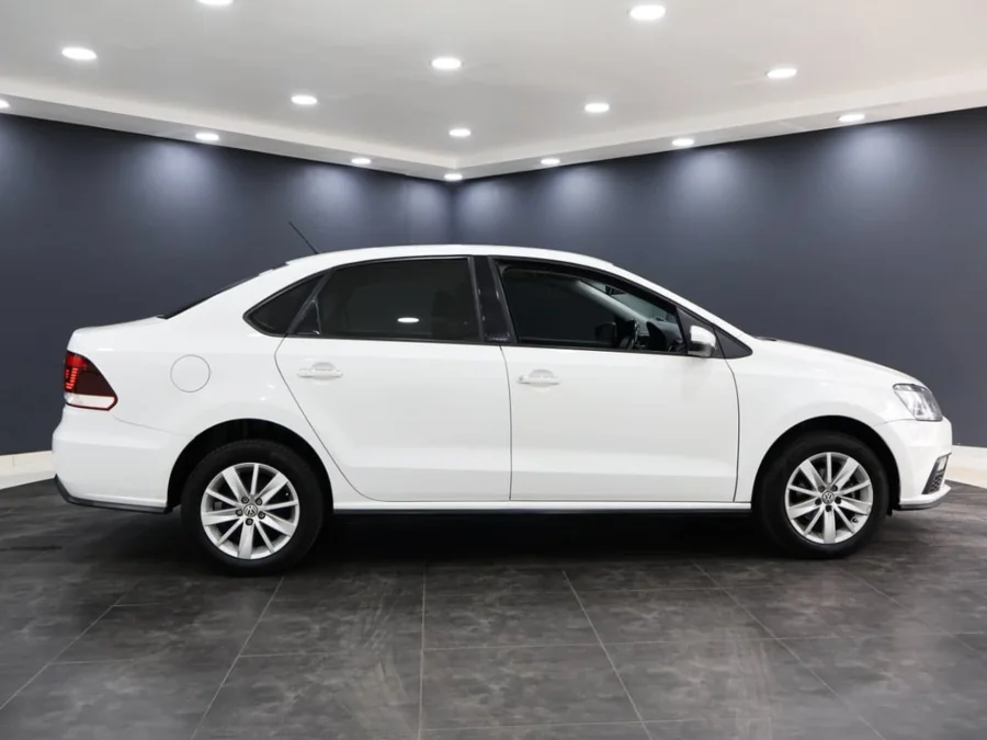 Used 2021 Volkswagen Polo sedan 1.6 Comfortline - ICar Gezina