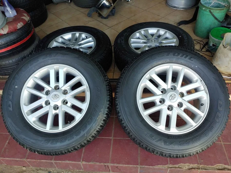 A set of silver legend 45 mags and tyres - Private Seller A set of silver legend 45 mags and tyres - Private Seller