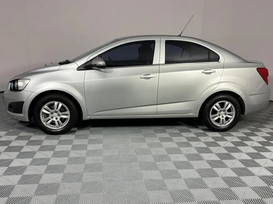 Used 2016 Chevrolet Sonic sedan 1.6 LS - WeBuyCars Lansdowne