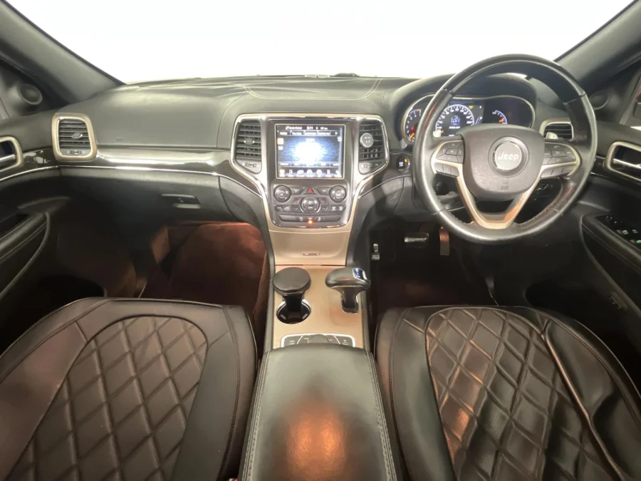 Used 2014 Jeep Grand Cherokee 3.6L Overland - WeBuyCars The Dome