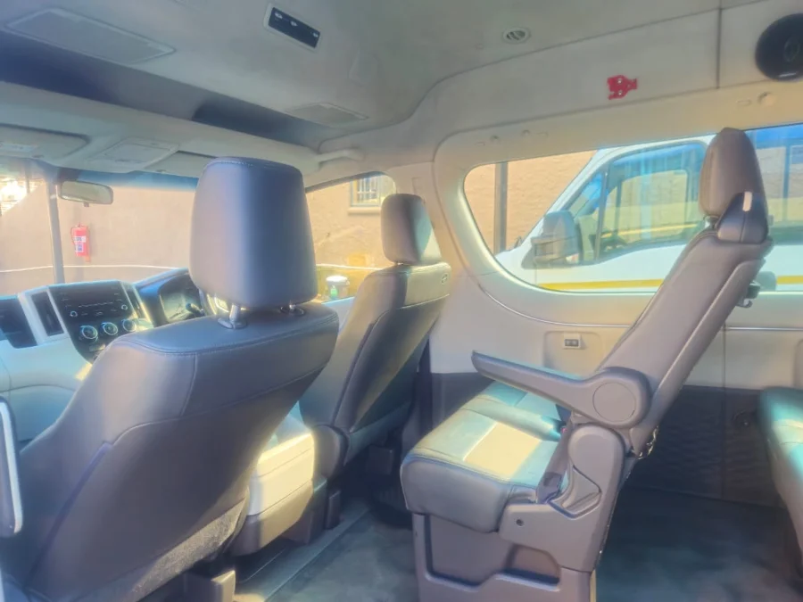 Used 2020 Toyota Quantum 2.8 SLWB bus 14-seater GL manual - Khensani Imports And Exports