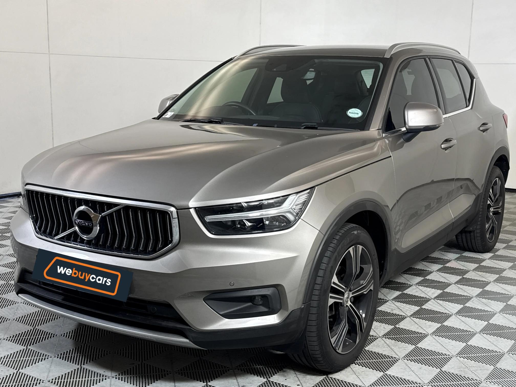 Used 2022 Volvo XC40 T3 Momentum