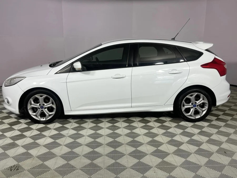 Used 2014 Ford Focus hatch 2.0TDCi Trend auto - WeBuyCars Durban