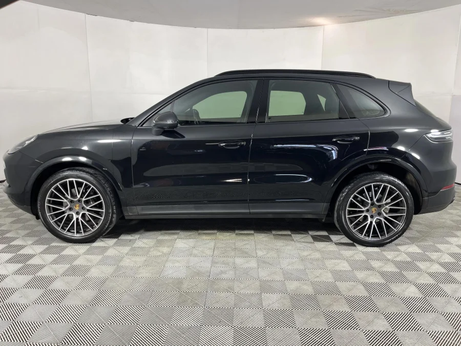 Used 2022 Porsche Cayenne Platinum Edition - WeBuyCars The Dome