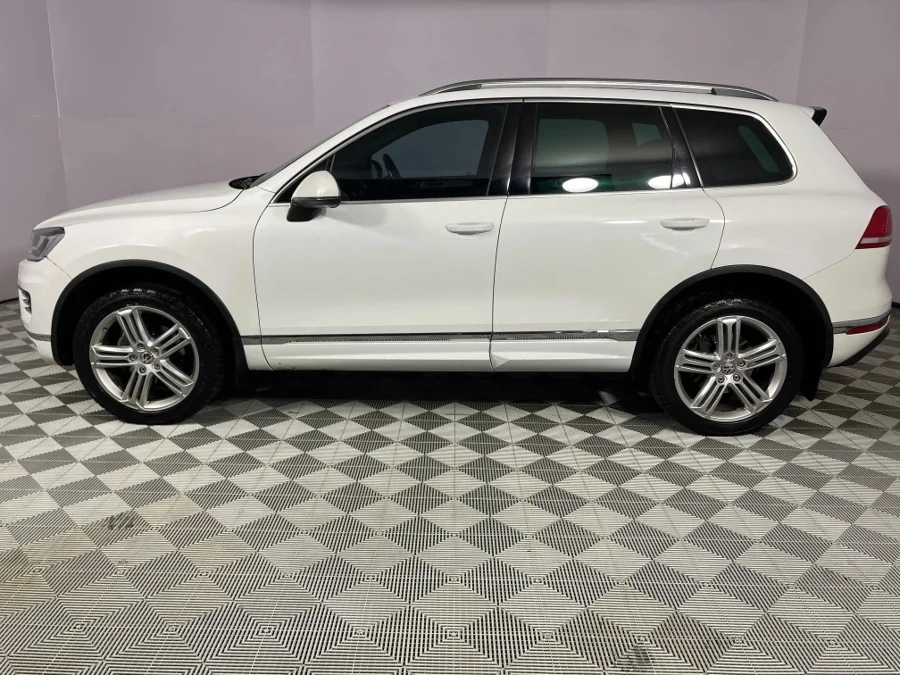 Used 2015 Volkswagen Touareg V6 TDI - WeBuyCars Midstream