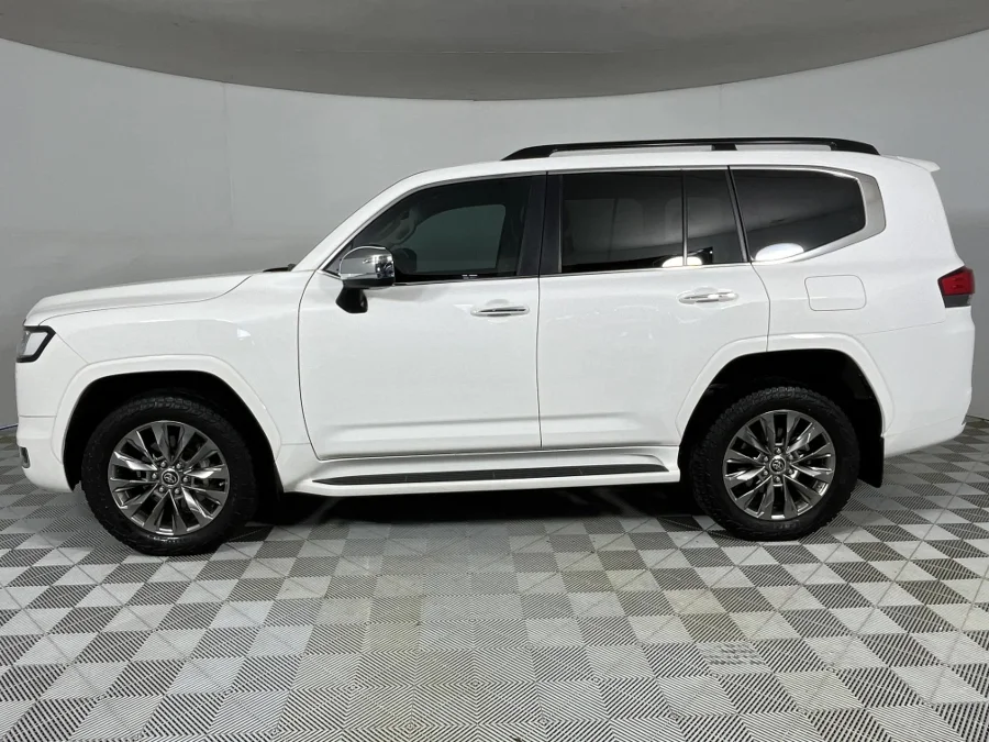 Used 2021 Toyota Land Cruiser 300 3.5T ZX - WeBuyCars Silverlakes