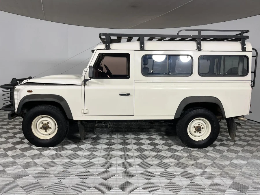 Used 2010 Land Rover Defender 110 TD station wagon SVX 60 - WeBuyCars Montana