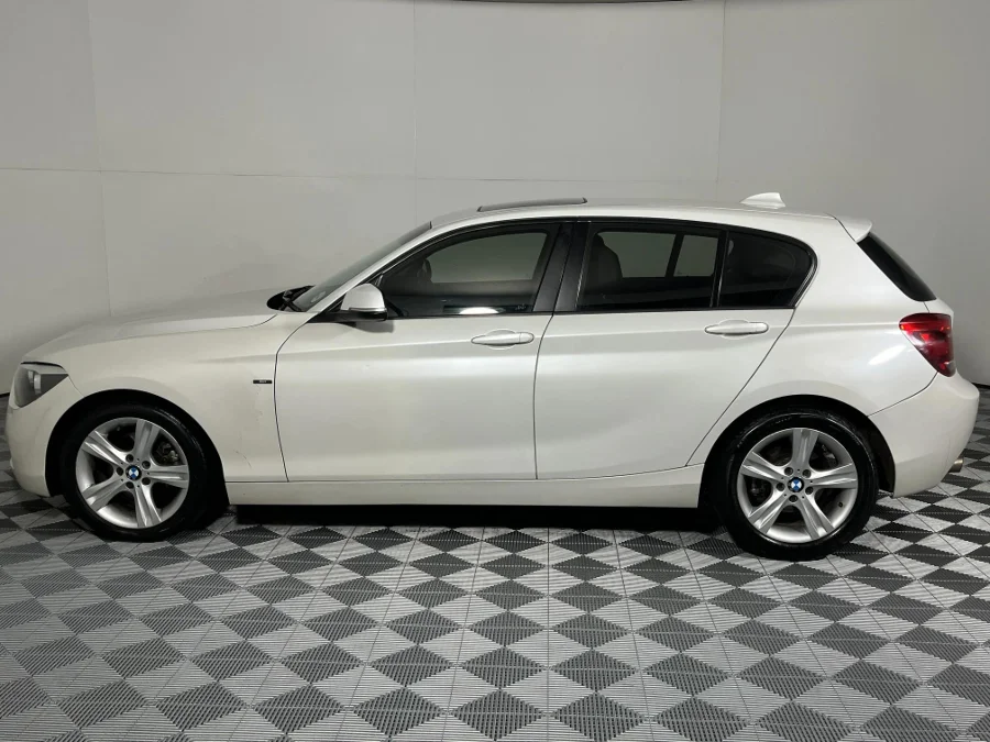 Used 2013 BMW 1 Series 118i 5-door auto - WeBuyCars Germiston Used 2013 BMW 1 Series 118i 5-door auto - WeBuyCars Germiston