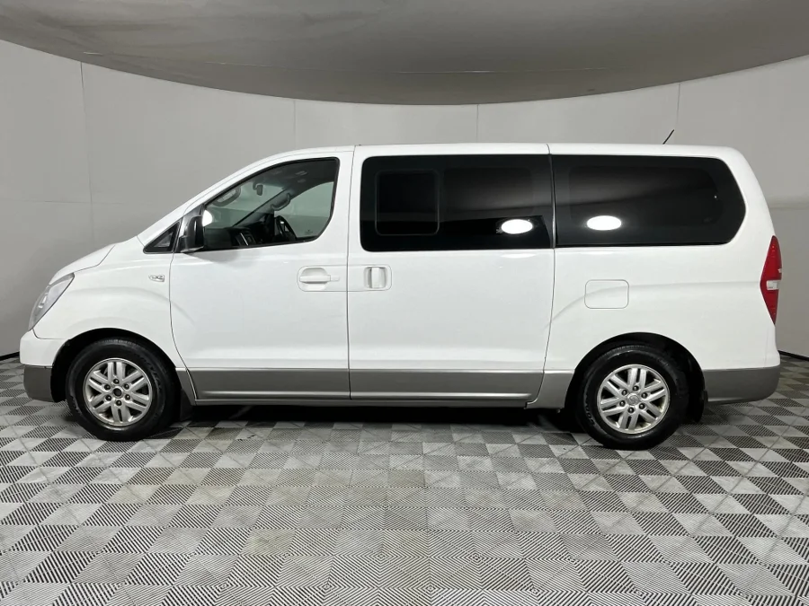 Used 2016 Hyundai H-1 2.5VGTi bus Elite 9-seater - WeBuyCars Riverhorse