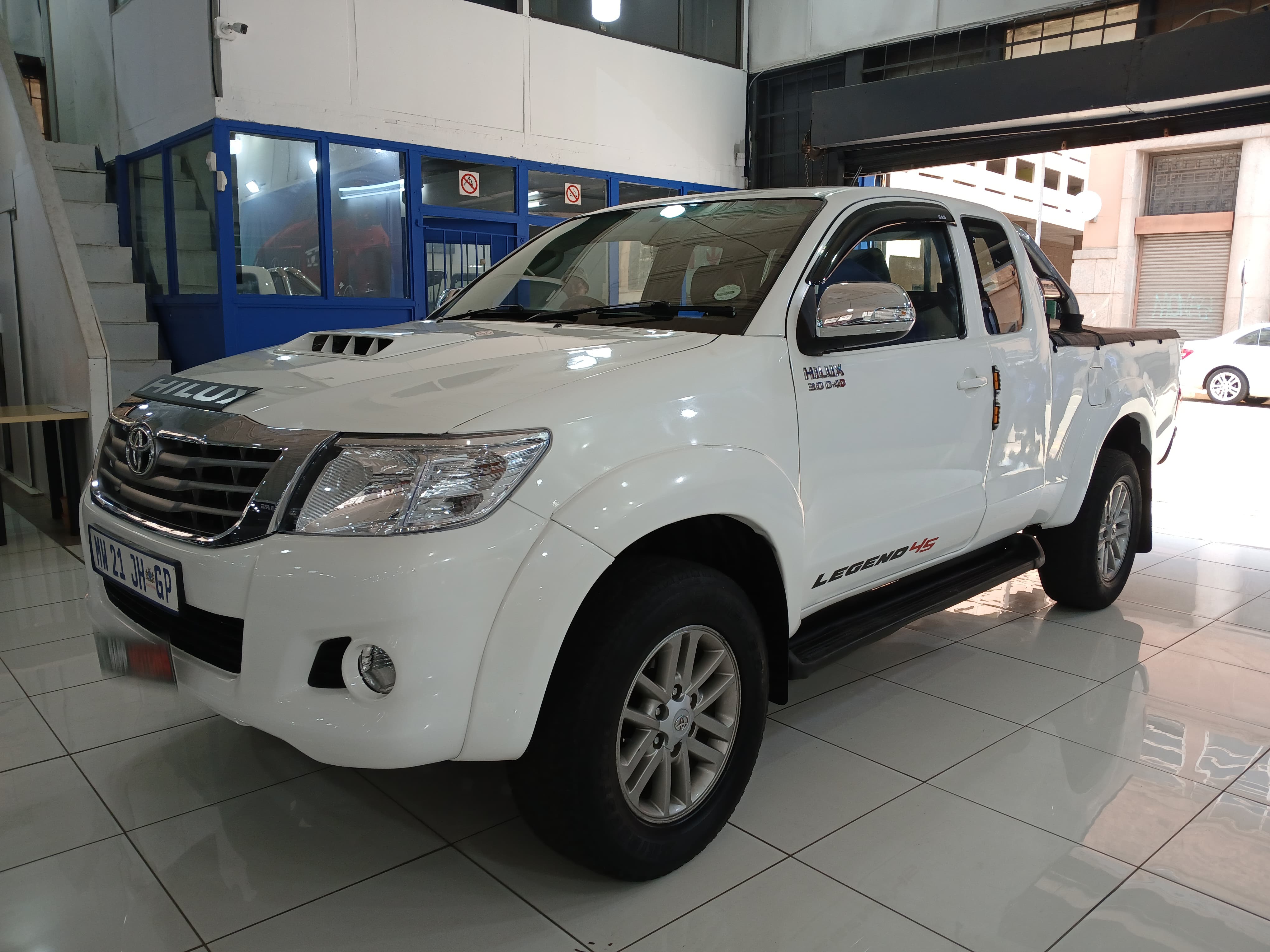 Used 2015 Toyota Hilux 3.0D-4D Xtra cab Raider Legend 45