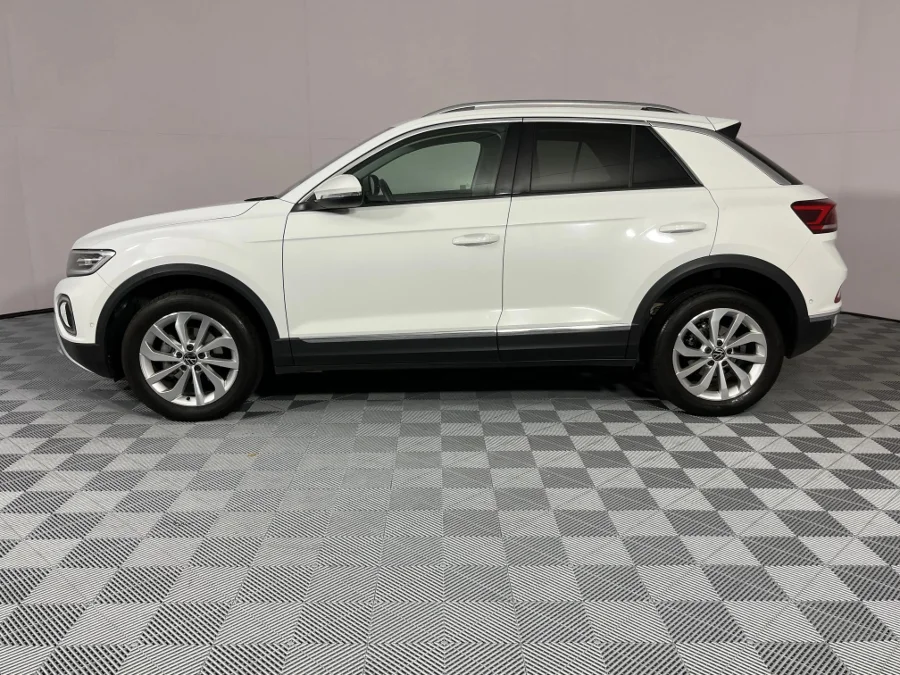 Used 2024 Volkswagen T-Roc 1.4TSI Design - WeBuyCars Lansdowne