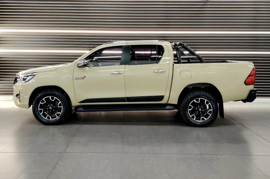 Used 2020 Toyota Hilux 2.8GD-6 double cab Legend 50 auto - BOTHA AND DEYSEL EXECUTIVE MOTORS