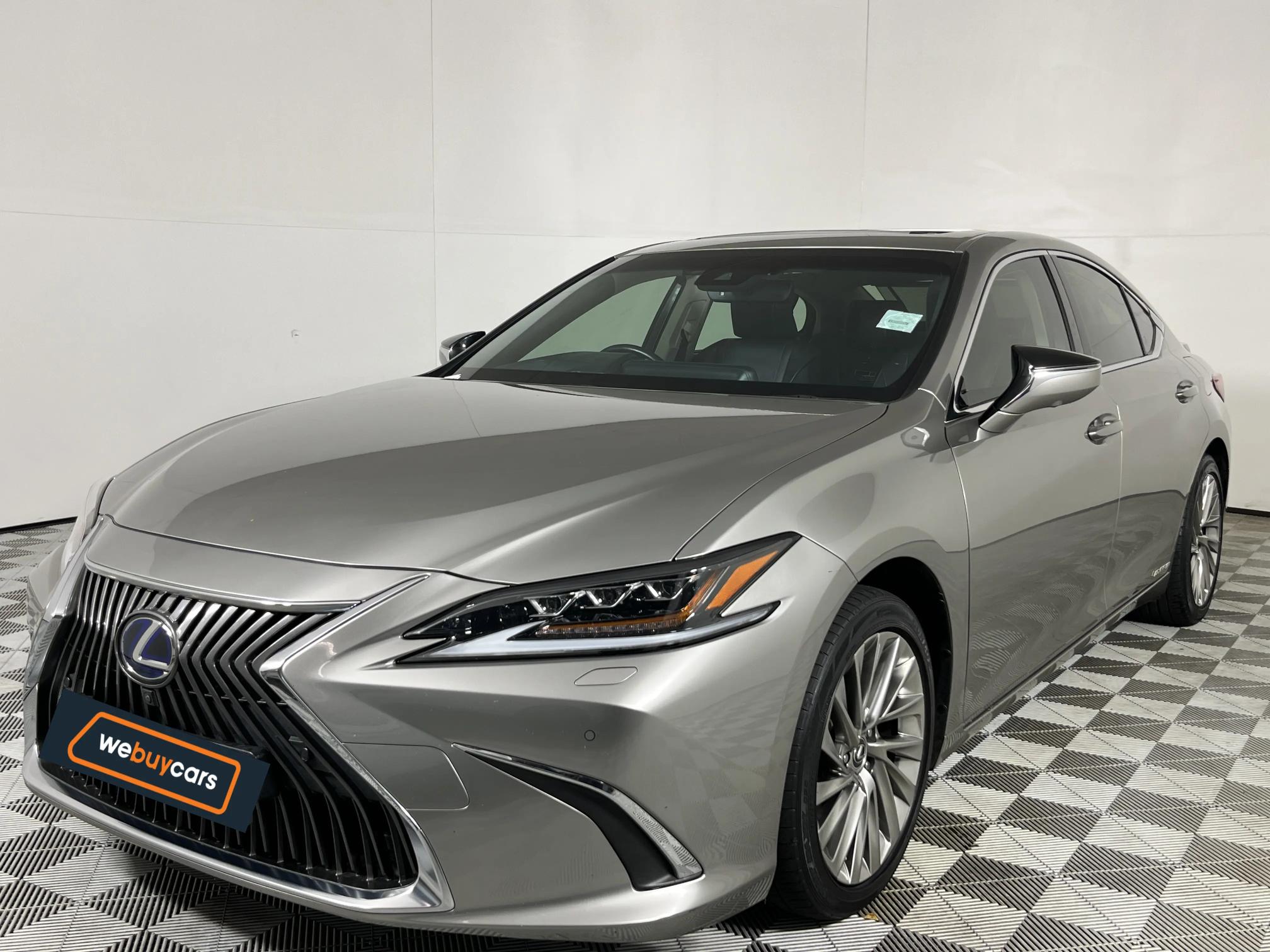 Used 2021 Lexus ES 300h SE