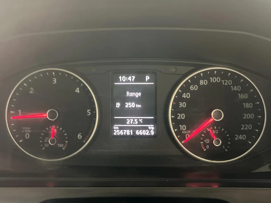 Used 2017 Volkswagen Caravelle 2.0BiTDI Comfortline 4Motion - WeBuyCars Riverhorse