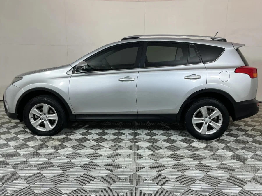 Used 2013 Toyota RAV4 2.2D-4D AWD GX - WeBuyCars JHB South