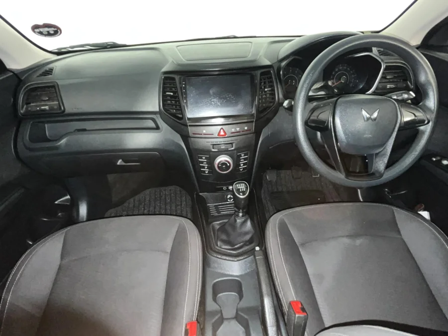 Used 2024 Mahindra XUV300 1.2T W4 SE - WeBuyCars Lansdowne Used 2024 Mahindra XUV300 1.2T W4 SE - WeBuyCars Lansdowne