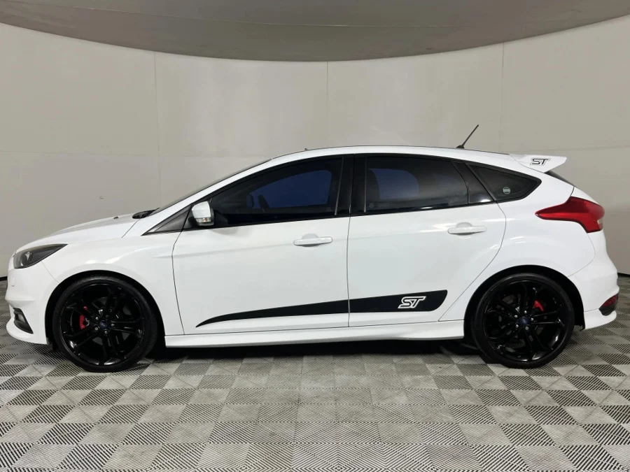 Used 2018 Ford Focus ST 3 - WeBuyCars Rustenburg