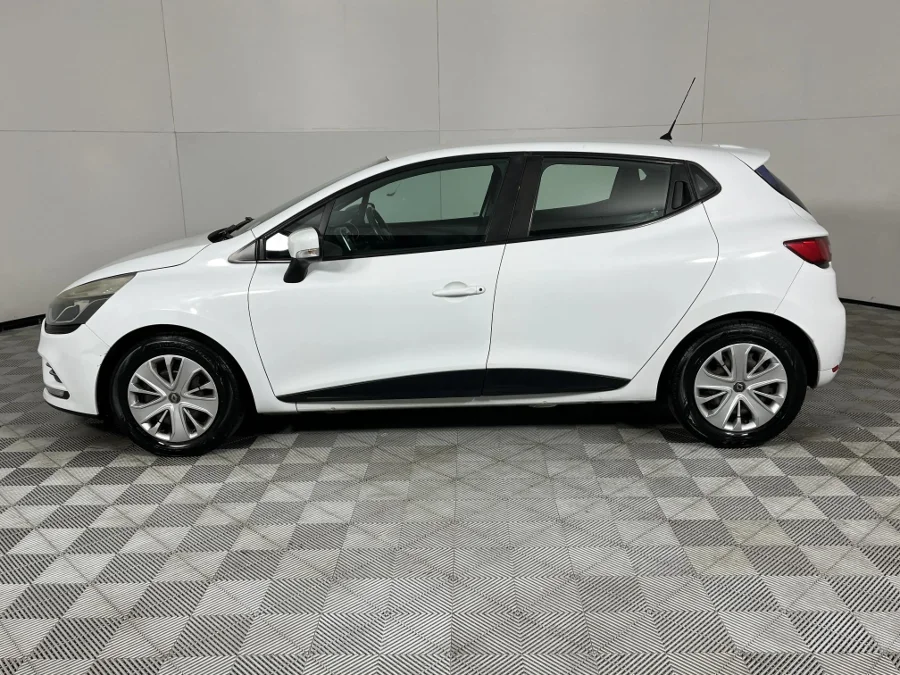 Used 2017 Renault Clio 66kW turbo Authentique - WeBuycars East London