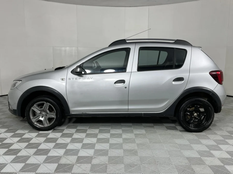 Used 2017 Renault Sandero 66kW turbo Stepway Expression - WeBuyCars Gqeberha