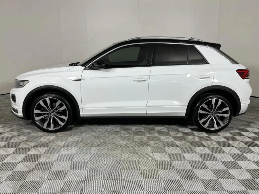 Used 2022 Volkswagen T-Roc 2.0TSI 4Motion R-Line - WeBuyCars The Dome