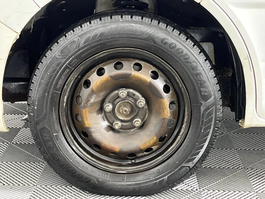 Used 2013 Renault Trafic 1.9dCi panel van - WeBuyCars Montana Used 2013 Renault Trafic 1.9dCi panel van - WeBuyCars Montana