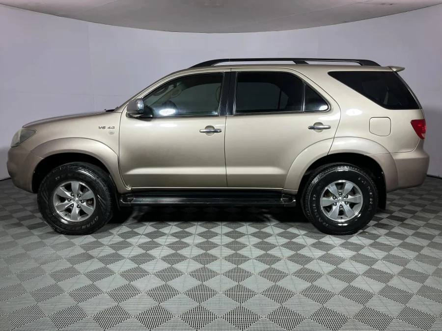 Used 2007 Toyota Fortuner V6 4.0 4x4 - WeBuyCars Rustenburg
