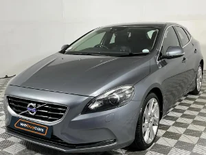 Used 2015 Volvo V40 D3 Momentum Used 2015 Volvo V40 D3 Momentum