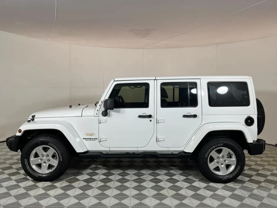 Used 2013 Jeep Wrangler Unlimited 2.8CRD Altitude - WeBuyCars JHB South