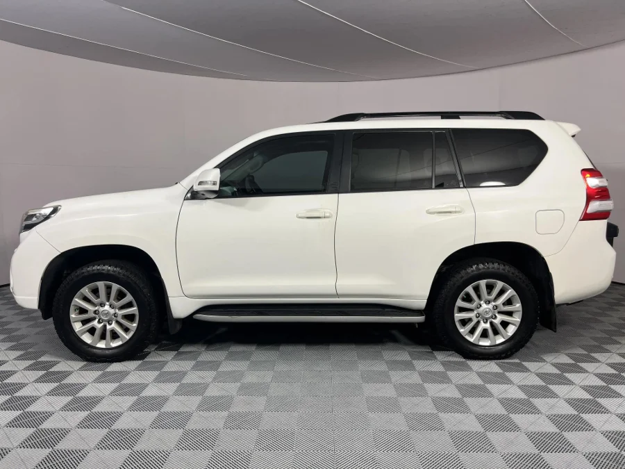 Used 2015 Toyota Land Cruiser Prado 4.0 VX - WeBuyCars Lansdowne