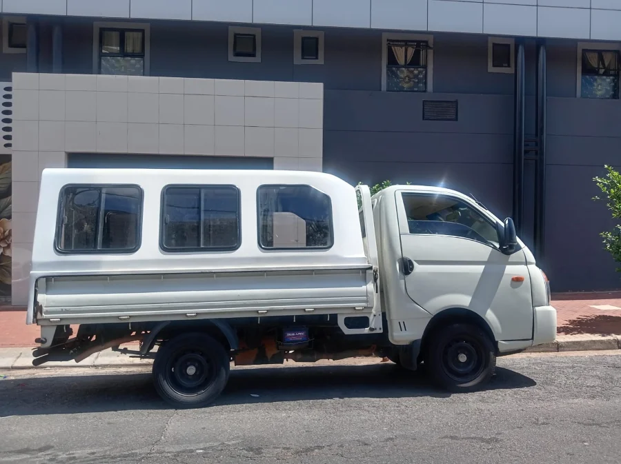 Used 2015 Hyundai H-100 Bakkie 2.6D chassis cab - UD Cars