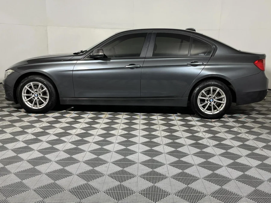 Used 2013 BMW 3 Series 320i sports-auto - WeBuyCars Germiston
