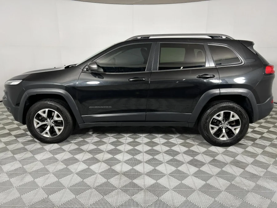Used 2015 Jeep Cherokee 3.2L 4x4 Trailhawk - WeBuyCars Richmond