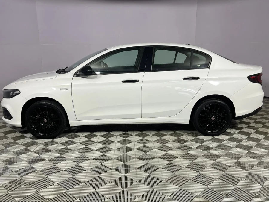 Used 2022 Fiat Tipo sedan 1.6 City Life - WeBuyCars Montana