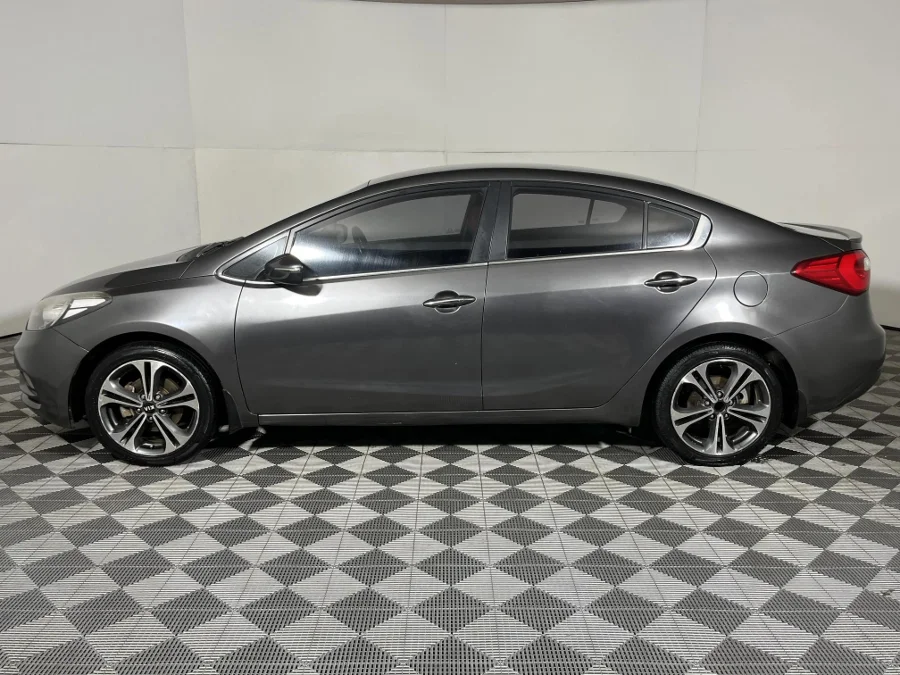 Used 2013 Kia Cerato sedan 2.0 SX - WeBuyCars Germiston