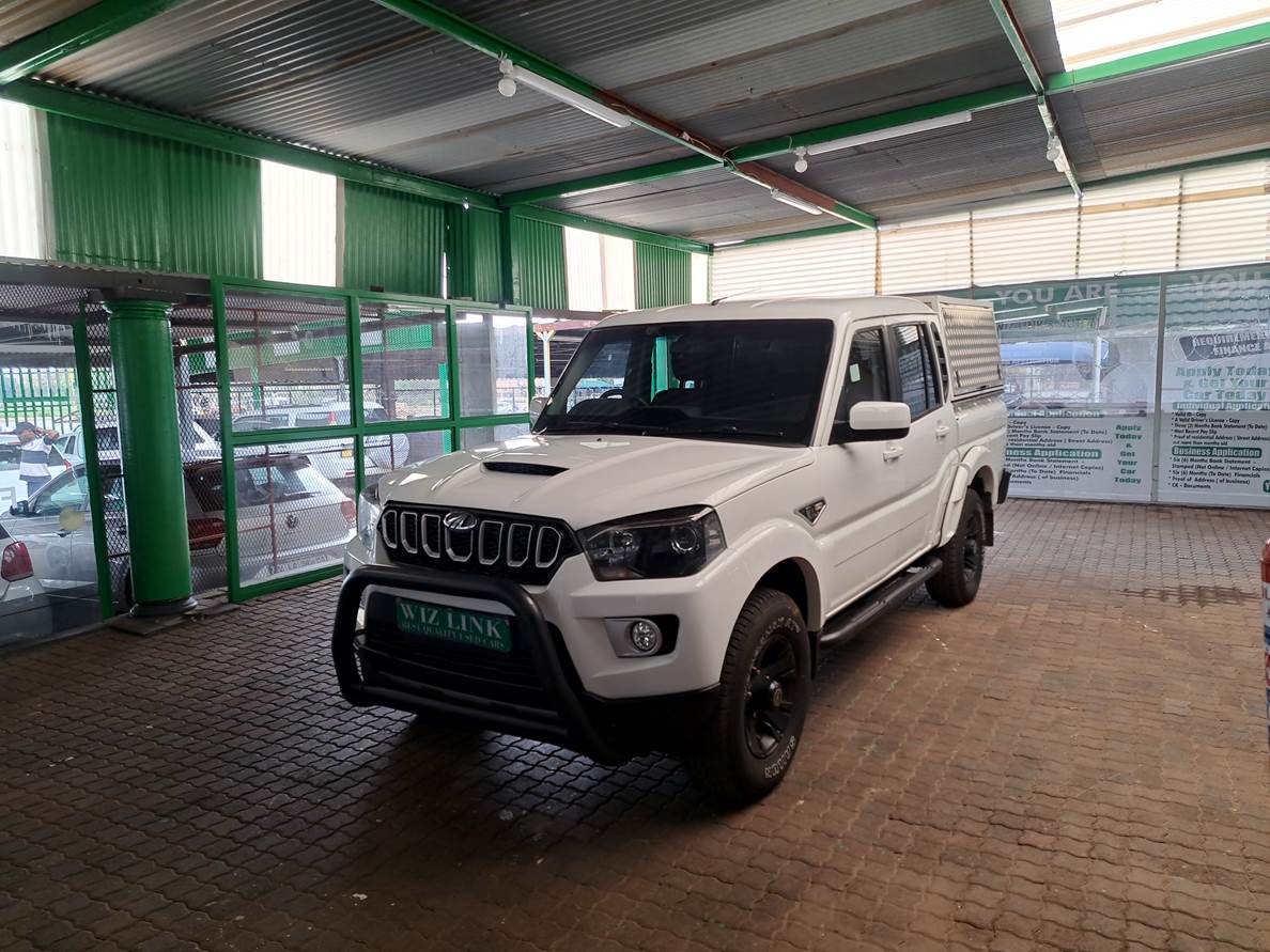 Used 2024 Mahindra Pik Up 2.2CRDe double cab S6 manual