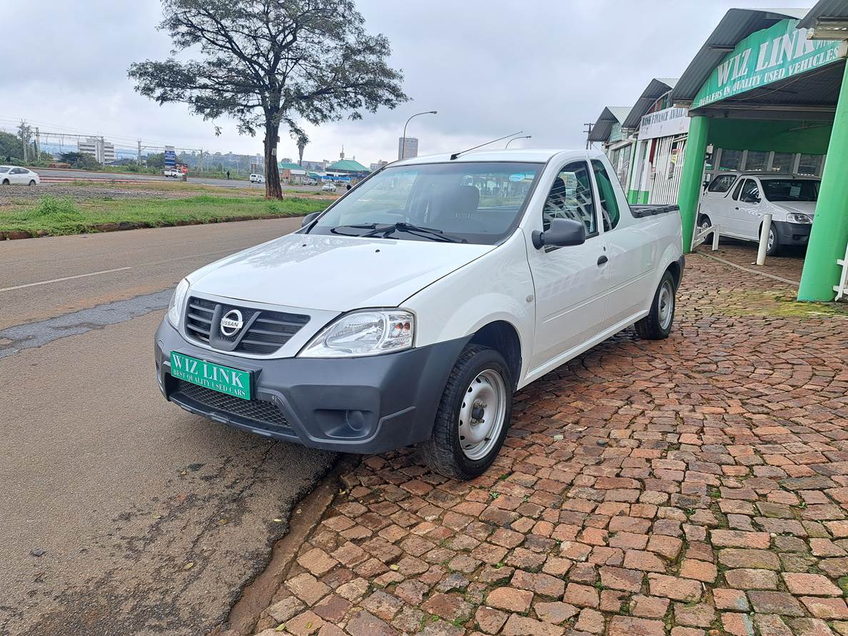 Used 2020 Nissan NP200 1.6i safety pack