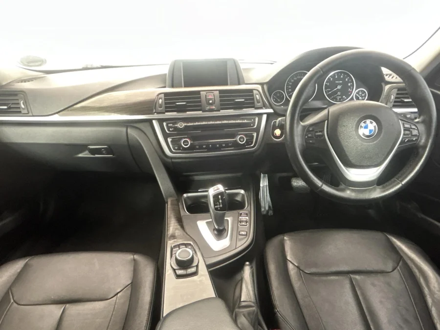 Used 2013 BMW 3 Series 320i Luxury sports-auto - WeBuyCars Lansdowne