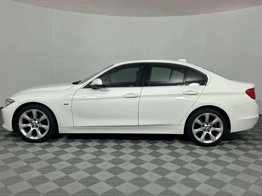 Used 2013 BMW 3 Series 320i Luxury sports-auto - WeBuyCars Lansdowne