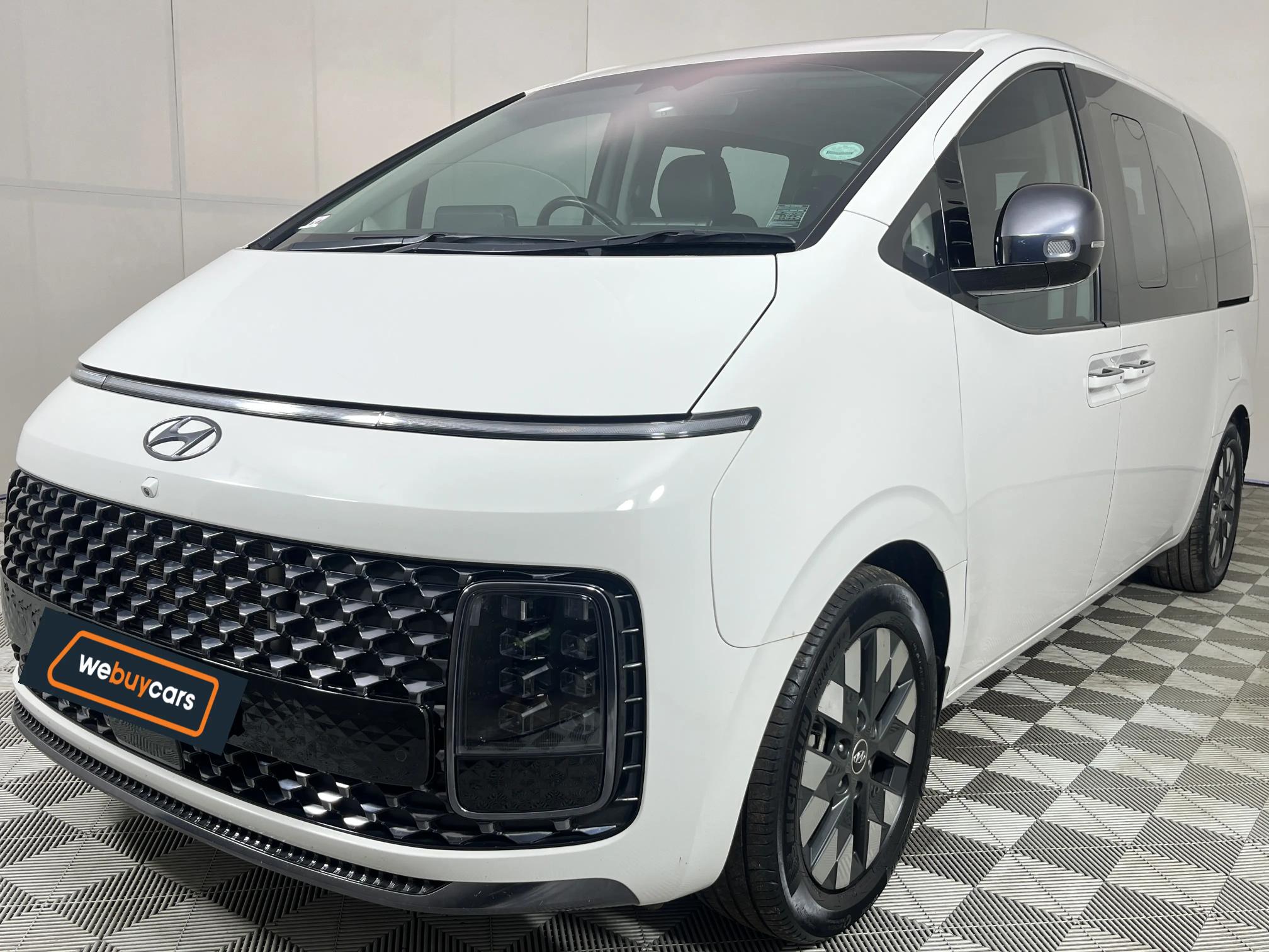 Used 2022 Hyundai Staria 2.2D Luxury