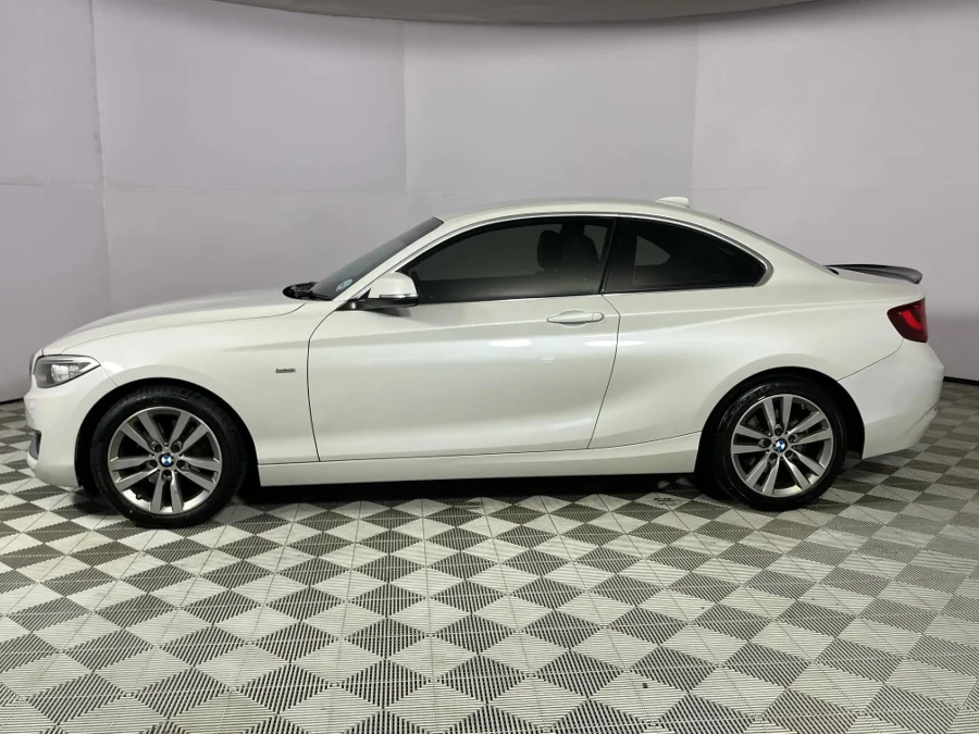 Used 2015 BMW 2 Series 220d coupe Luxury Line sports-auto - WeBuyCars JHB South